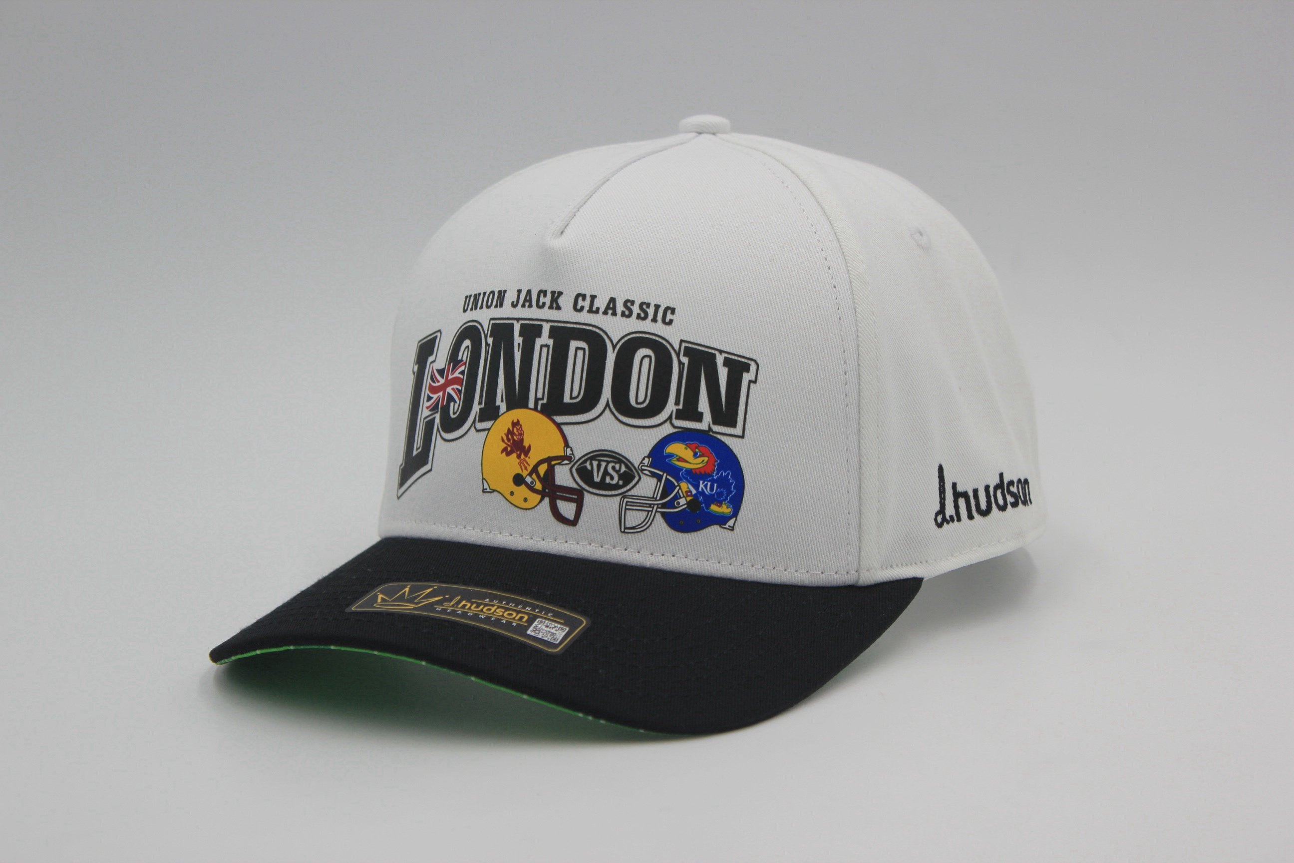 LONDON MATCHUP — WHITE / BLACK